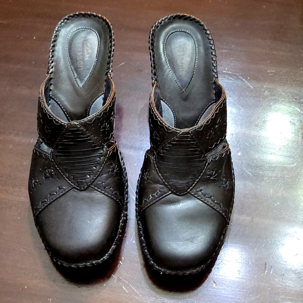 Clark's. Artisan Clog Wedge shoes. Genuine leather Uppers